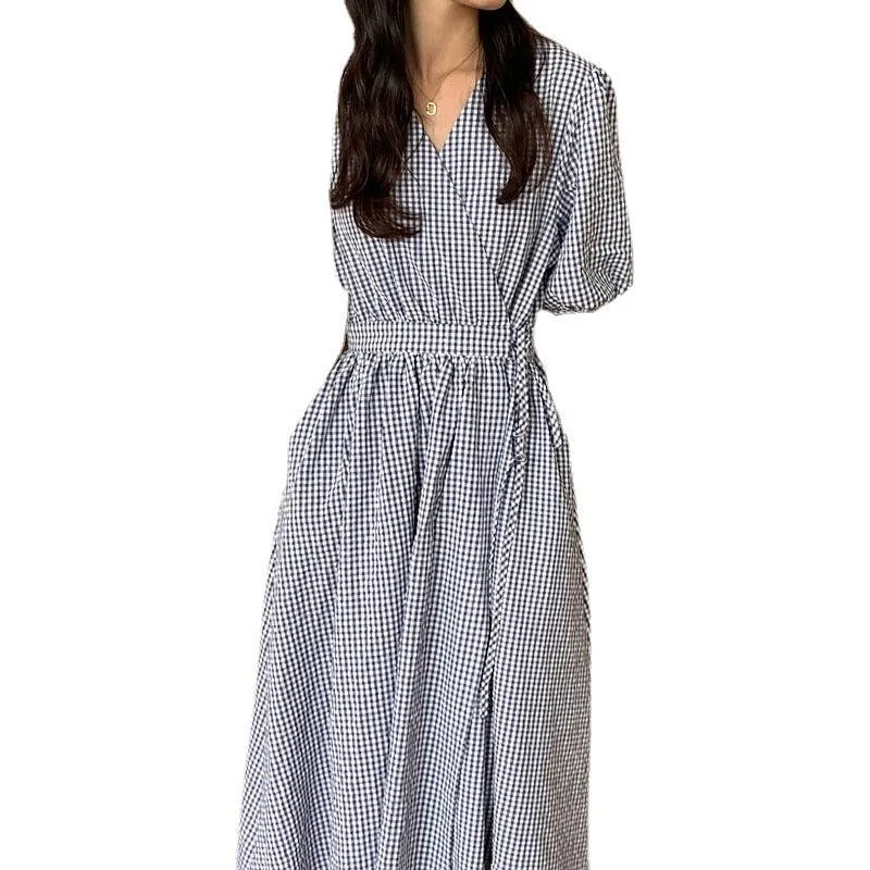 French Style Retro Cross V-neck One-piece Lace-up Waist-tight Houndstooth Large Swing Dress For Women