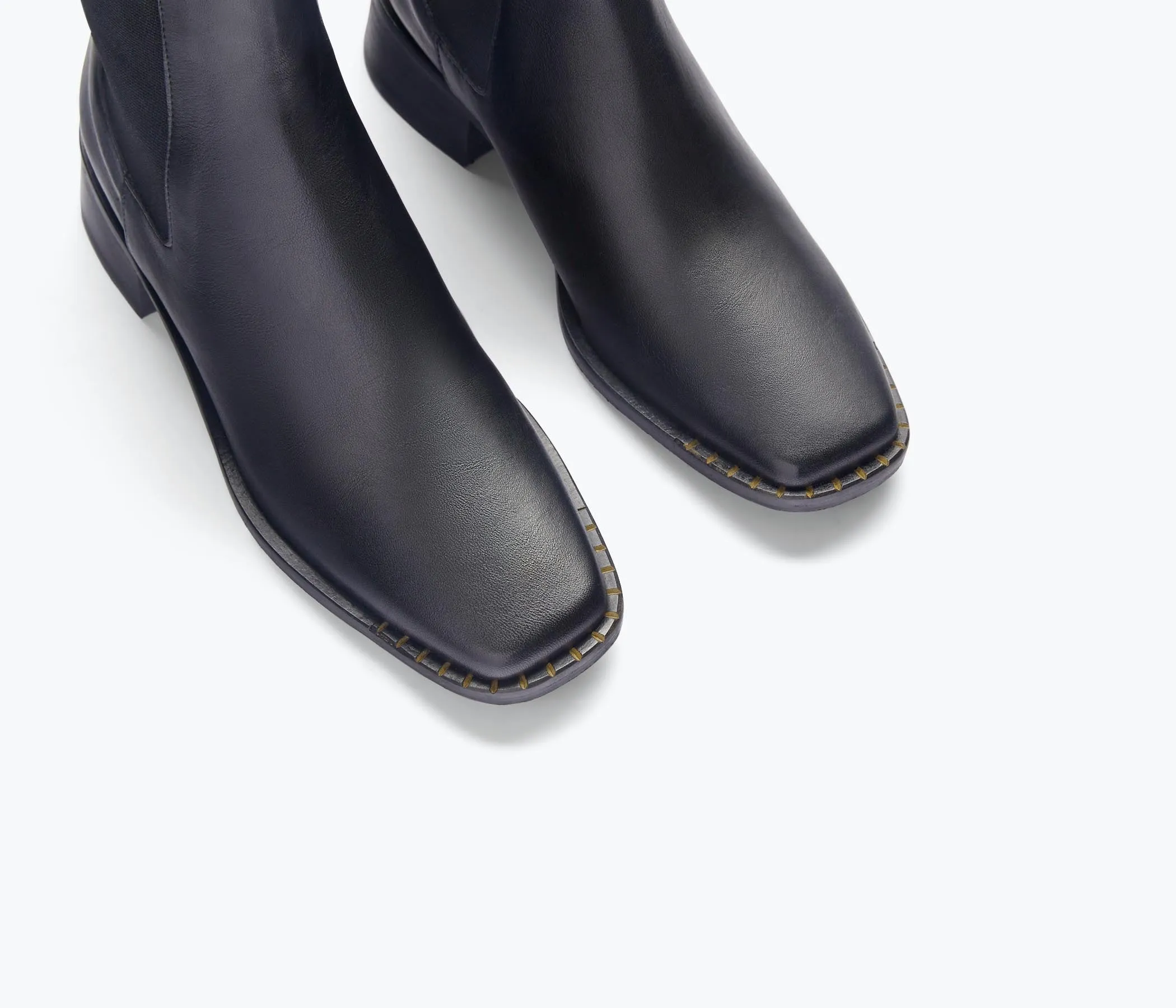 SIERRA CHELSEA BOOT