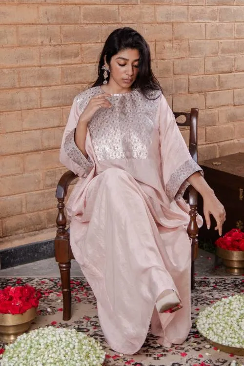Silk kaftan with vintage Benaras yoke - Himiko champagne